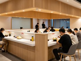 Dining Solo in China: Is the 'Table for One' a Joy or Loneliness?