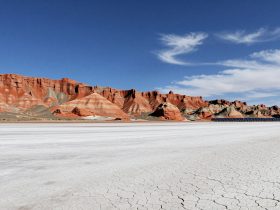 Driving the Vast Emptiness: The Mars-like Route in Qinghai's Qaidam Basin
