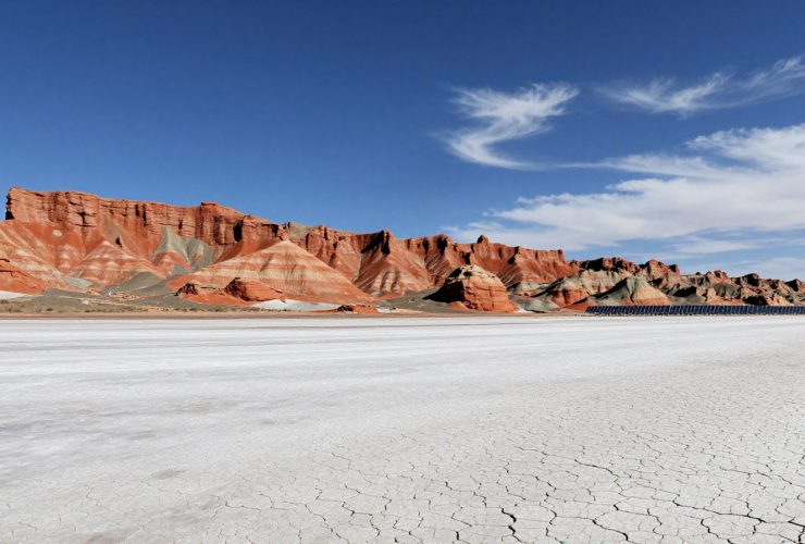 Driving the Vast Emptiness: The Mars-like Route in Qinghai's Qaidam Basin