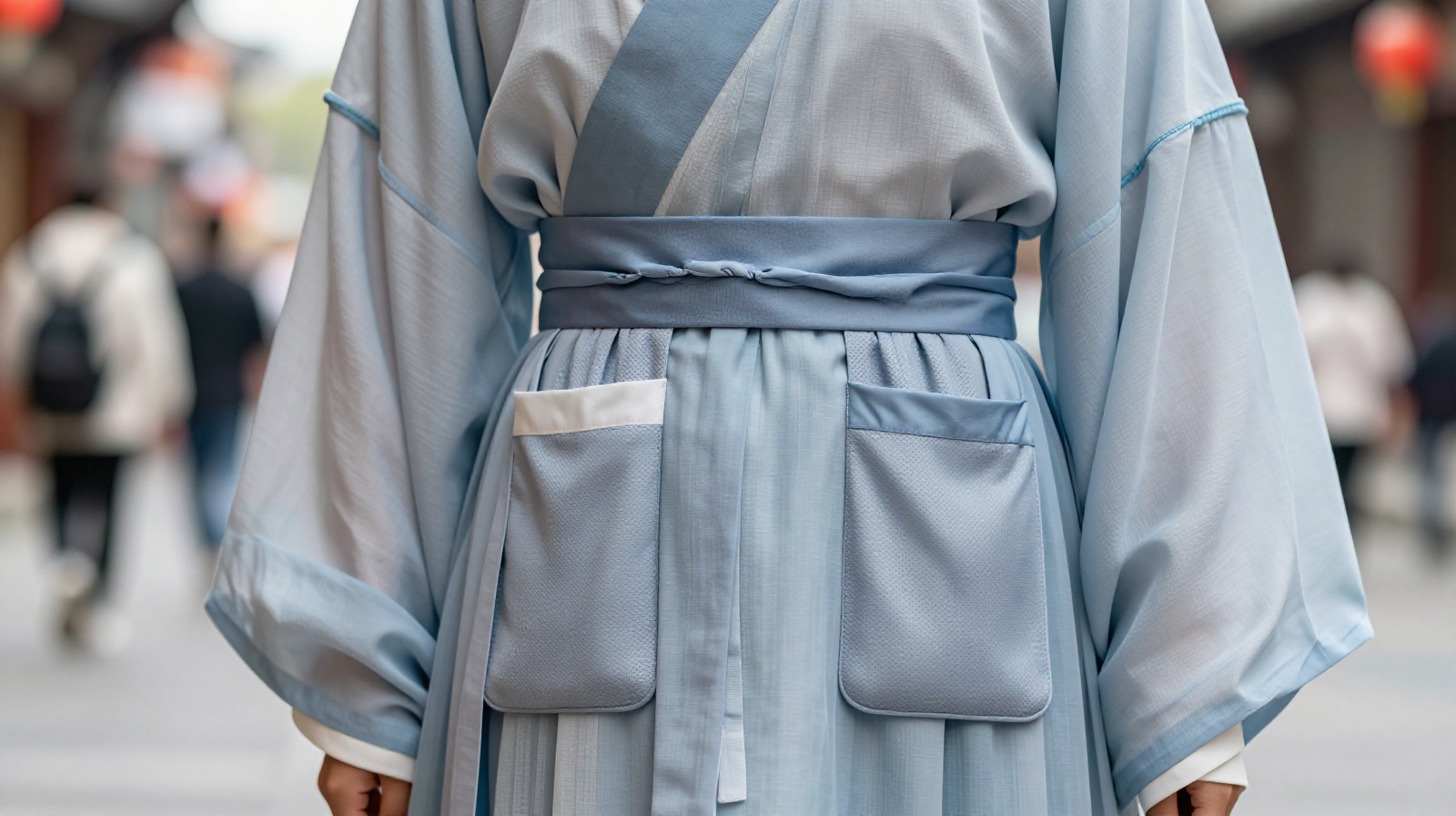 Modern adaptations of Hanfu clothing featuring practical pockets and fabrics