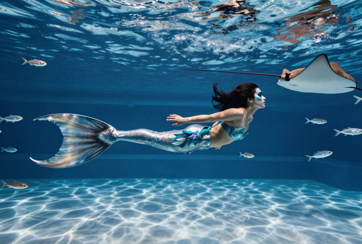 My Job Is to Be a 'Mermaid' in an Aquarium in a Land-locked City