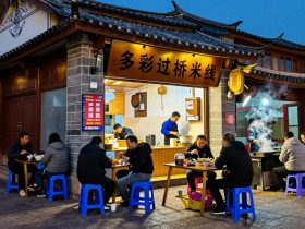 Beyond Crossing-the-Bridge Noodles: 10 Late-Night Eateries Hidden by Locals in Yunnan