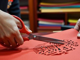 Extreme Art at Your Fingertips: Unveiling the Journey of the World's Fastest Paper Cutting Master