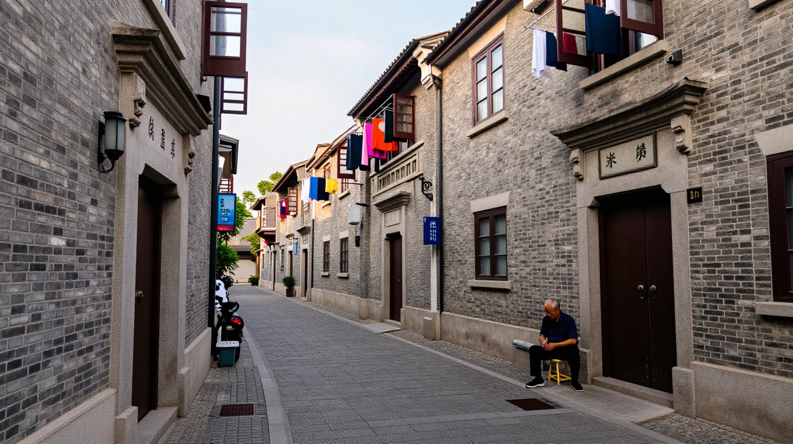 Bypassing the Bund: Exploring the Local Alleys (Lilong) Where Real Shanghai Lives