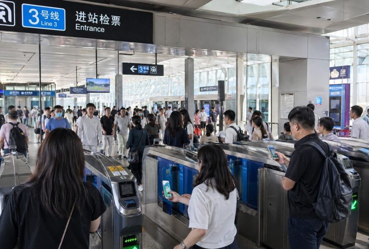 How to Navigate Public Transportation: Subways, Buses, and Shared Bikes in China