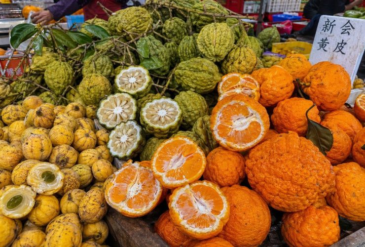 The 'Ugly' Fruits of China That Taste Incredibly Sweet