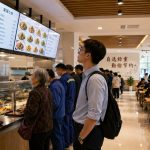 From State Banquets to Community Cafeterias: How Scallion Sea Cucumber Found Its Way to the Daily Lunch Rush