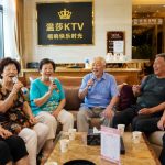 How Retirees Took Over the Daytime Slots at Karaoke Bars
