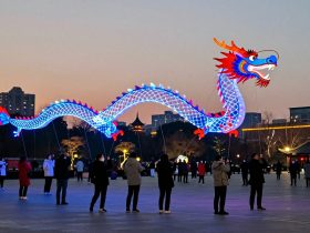 The Competitive World of Giant LED Kites in the Night Sky