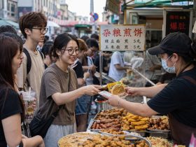 The Fluid Dynamics of a Queue: How Chinese Lines Actually Work