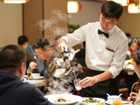 The Hovering Waiter: Understanding China's 'Full Cup' Culture