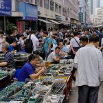 Why Western Tech YouTubers Come to Huaqiangbei to Learn, Not Just Buy