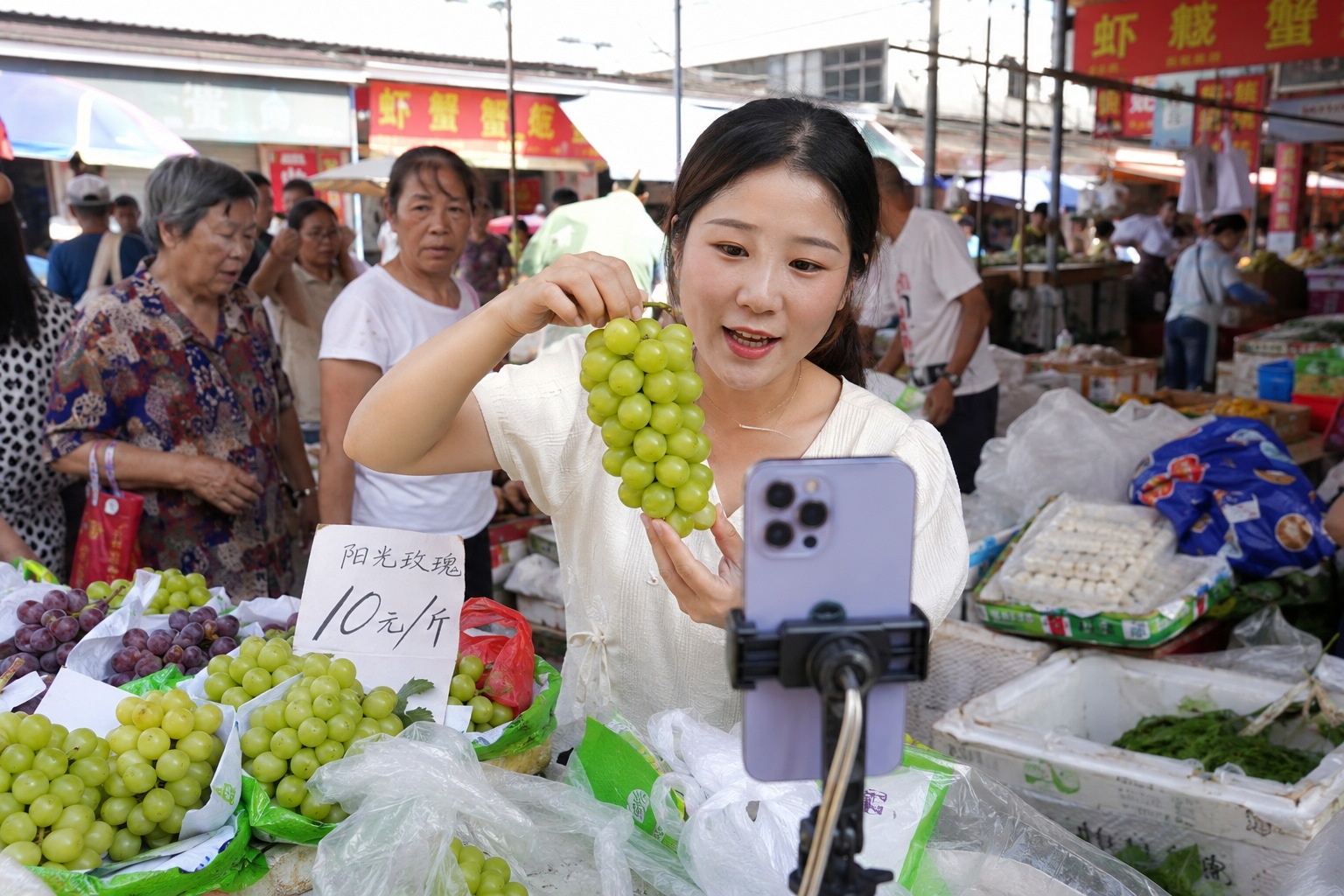 From Backstage to Spotlight: The Supply Chain and Opportunities for Ordinary People in China's Influencer Economy