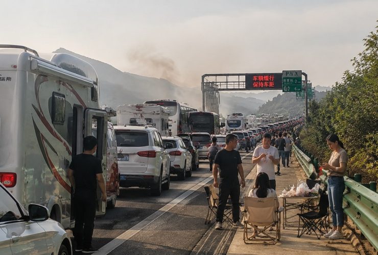 RV Travel During Chinese Holidays: Traffic Jams, Spot-Hunting, and Surprises