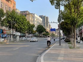American Couple Surprised to Find China's Fourth-Tier City Cleaner and More Modern Than Imagined