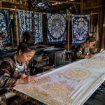 Ancient Paper and Batik: Guizhou Handicrafts Find New Buyers Abroad