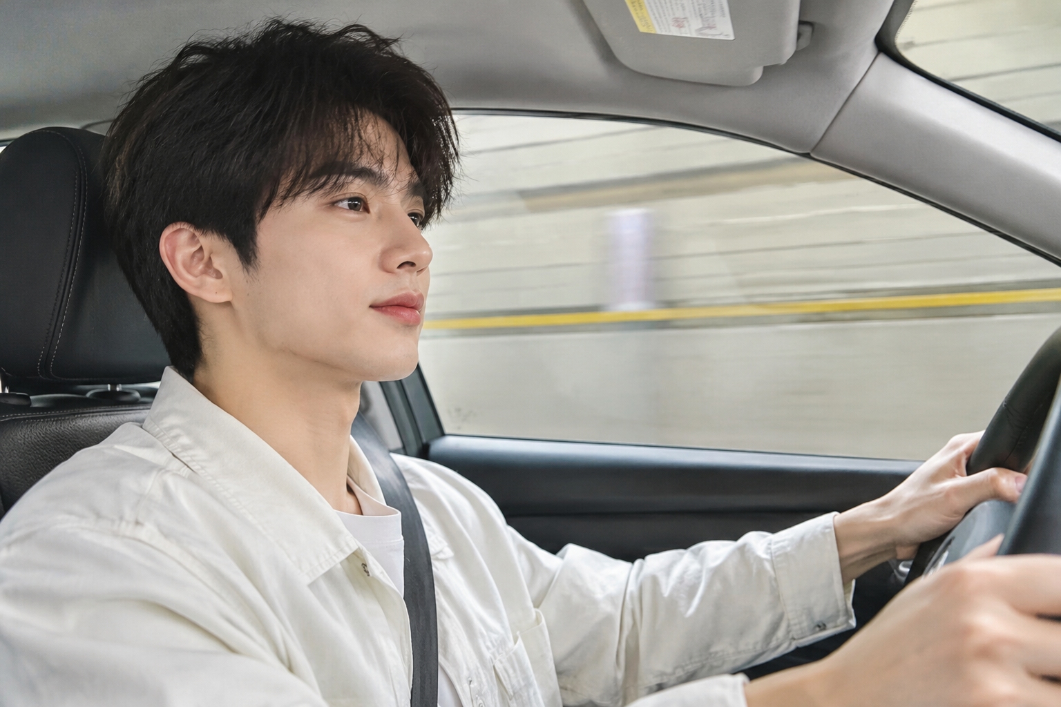 A commuter driving calmly through the underwater section of the Taihu Lake Tunnel