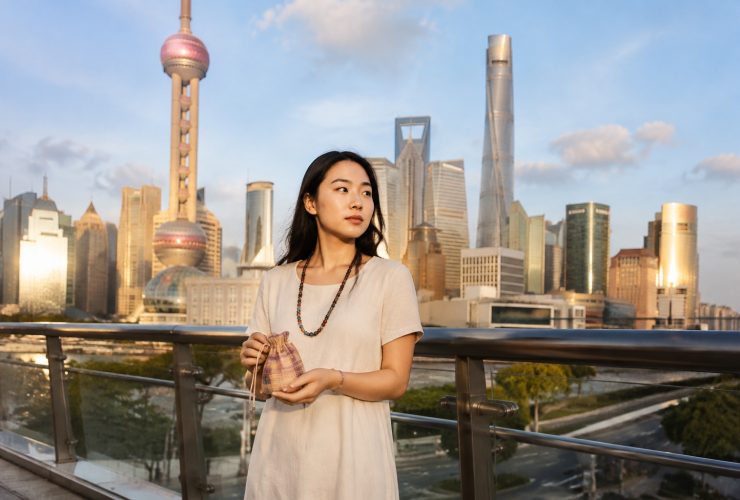 From the Dulong River to Lujiazui: A Dulong Girl's Journey Between Two Chinas