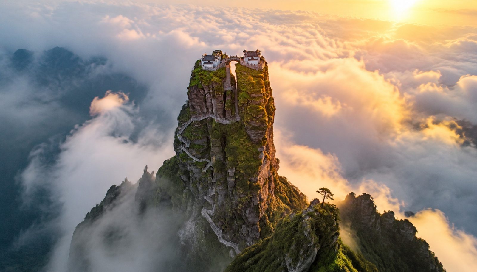 Inside Fanjingshan: What It's Really Like to Visit China's Cloud-Shrouded Peak