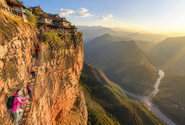 Liangshan's 'Cliff Village': Transformation from Isolated Perch to Tourist Destination