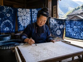 Guizhou Batik: How Plant Dyes Create Cracked-Ice Patterns