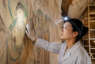 Female Researchers Restoring Murals in Dunhuang: How Their Hands Gently Reverse Time