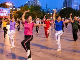 Invitation to Square Dancing: A Guide to Joining the Dance Circle