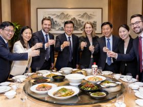 The Chinese Business Dinner: A Complete Survival Guide for Foreign Executives