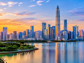 Shenzhen: From Fishing Village to Tech Metropolis in 40 Years—A Visitor's Guide 28 Shenzhen: From Fishing Village to Tech Metropolis in 40 Years—A Visitor's Guide