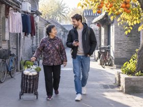Lost in a Beijing Hutong: A Local Grandma Walked Me Two Kilometers