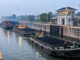 Beyond the Yangtze: China's Other Hidden Golden Waterways 70 Beyond the Yangtze: China's Other Hidden Golden Waterways