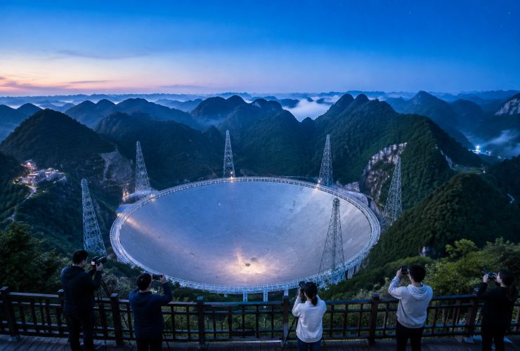 FAST: The World's Largest Radio Telescope Listening to the Edge of the Universe