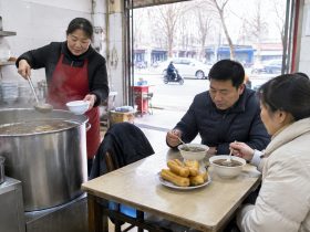 Henan: Spicy Soup in Zhengzhou and Old-City Nights in Luoyang