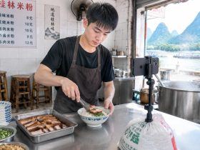 Gen Z in Guilin: How Young People Are Redefining Traditional Snacks on Video