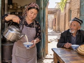 Drinking Milk Tea in Kashgar: A Conversation on Socializing and Slow Living
