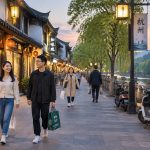The Quiet Streets of Hangzhou: What Locals Do When the Tourists Leave at Dusk