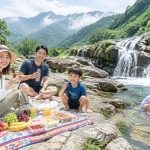 Weekend Picnics Under the Falls: A Day in the Life of Guiyang Locals